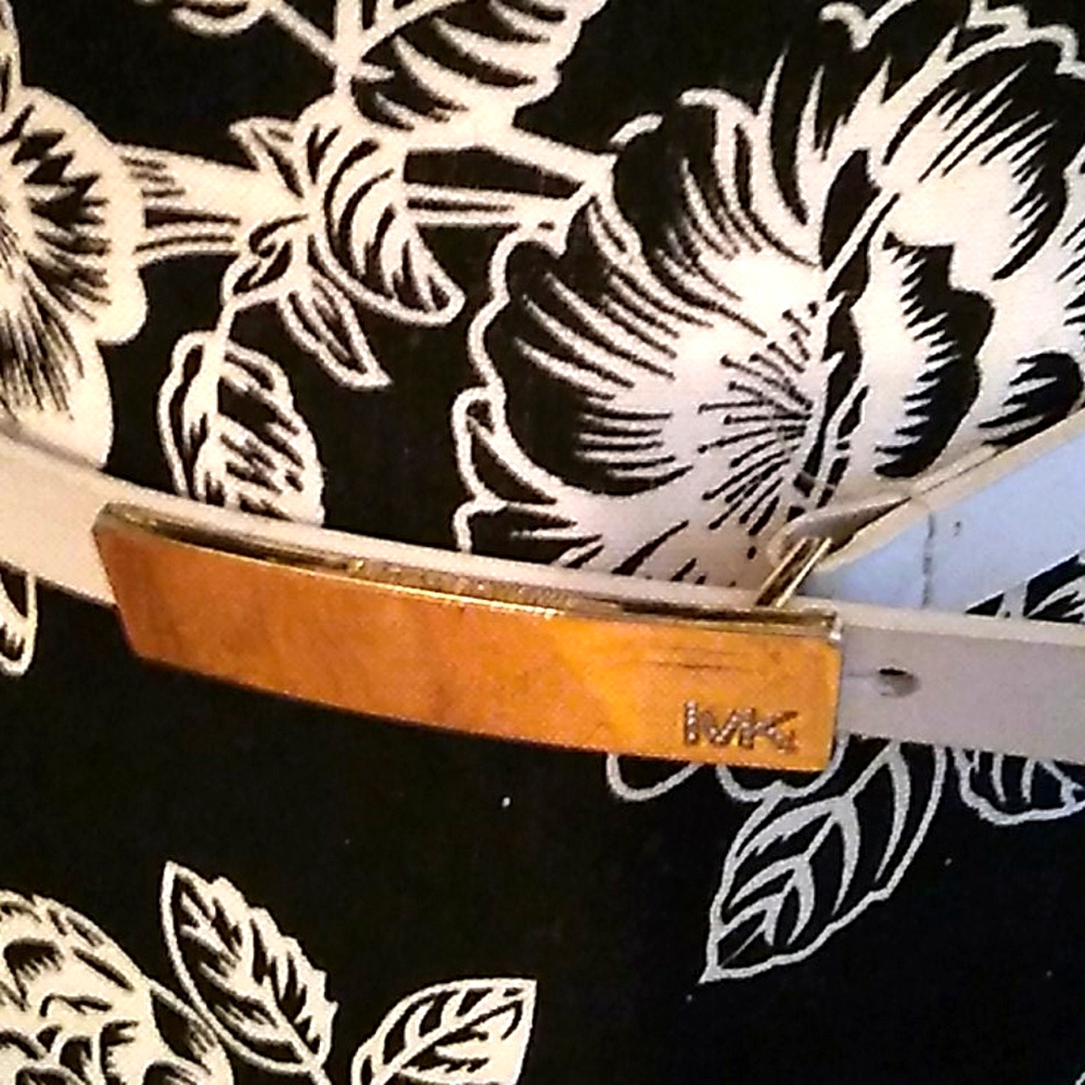 Micheal Kors  leather belt